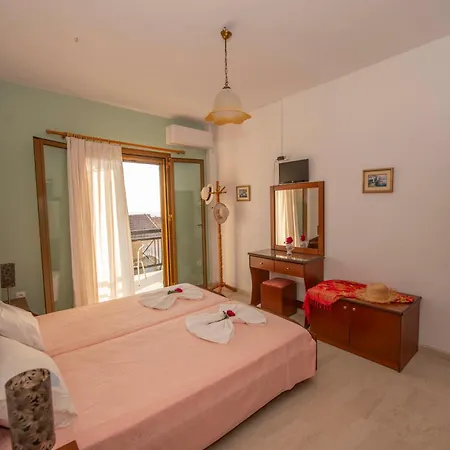 Kousos Arillas Apartman *