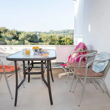 Apartman Kousos Arillas *