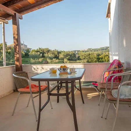 Kousos Arillas Apartman