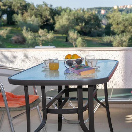 Kousos Arillas Apartman Arílasz