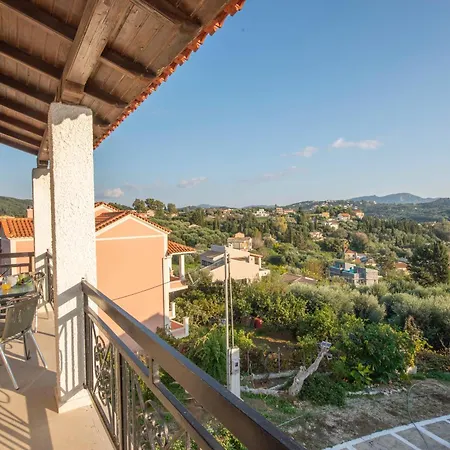 Kousos Arillas Arílasz